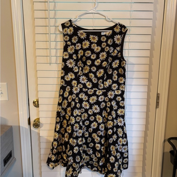 Floral Sleeveless Dress - Picture 1 of 3